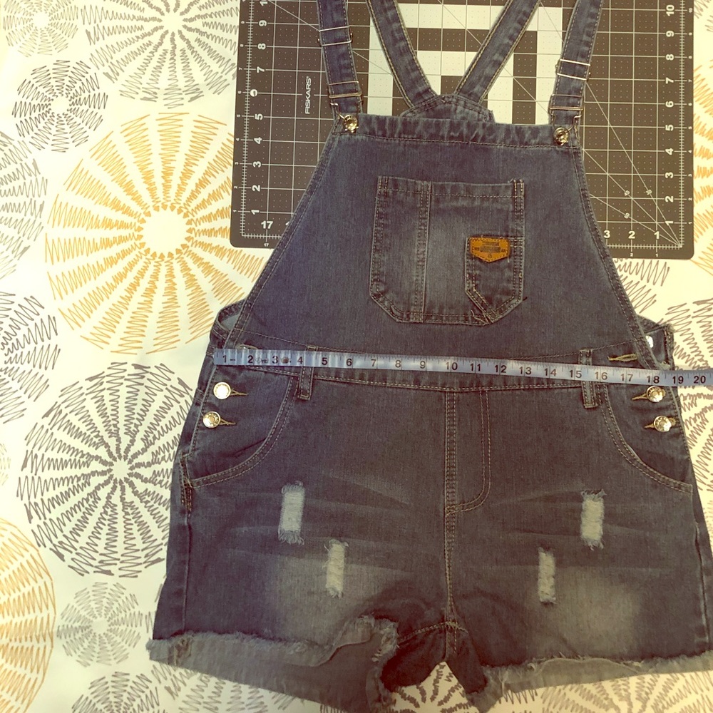 Overall jean shorts